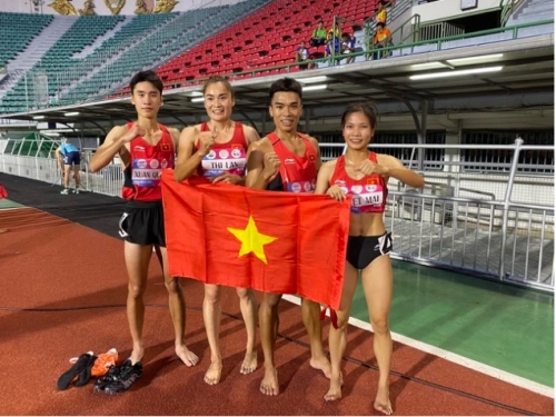 ĐIỀN KINH VIỆT NAM GIÀNH HCĐ NỘI DUNG TIẾP SỨC 4 X 400m HỖN HỢP NAM NỮ TẠI ASIAD 20